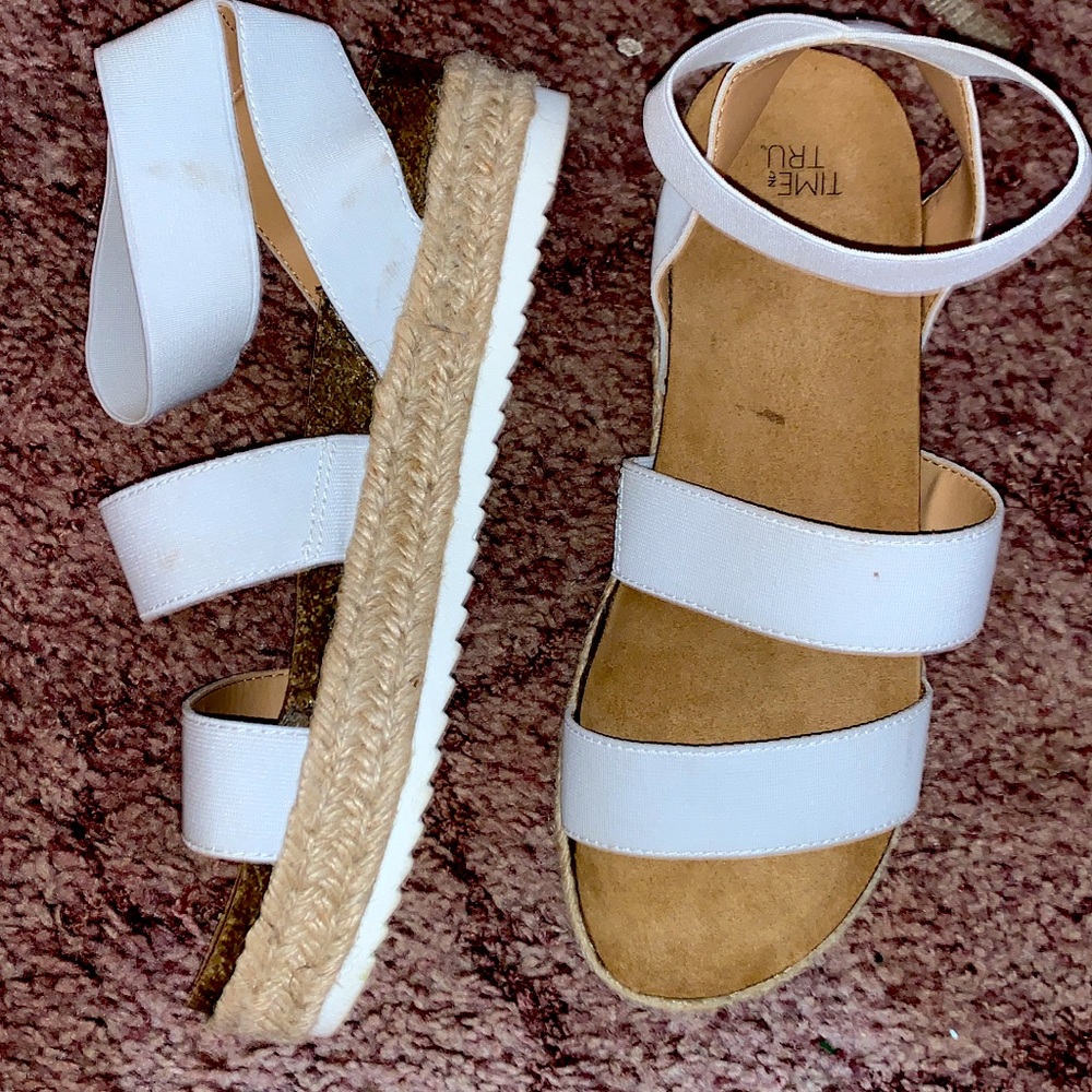 Cute white shoes